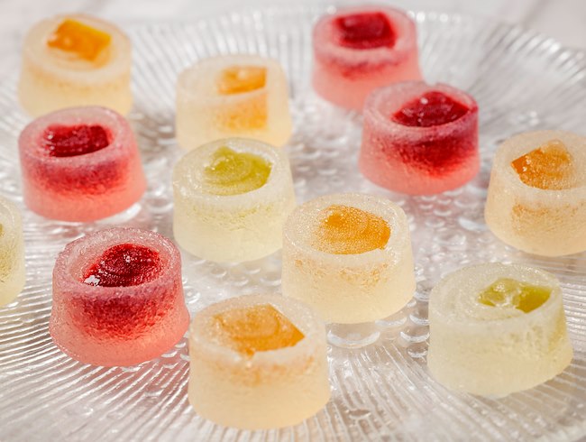 果実の風味を閉じ込めた琥珀糖「果内水晶」。恵比寿・渋谷エリアでのギフトや贈り物に。