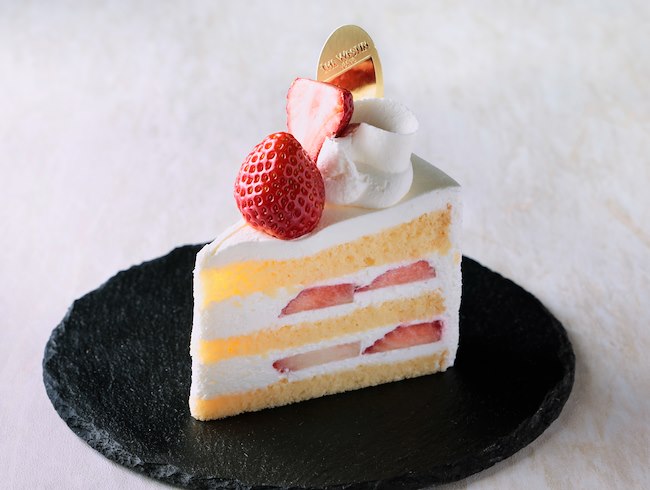 甘さ控えめの生クリームとこだわりの苺を使用したショートケーキ。恵比寿・渋谷エリアでのケーキ選びに。